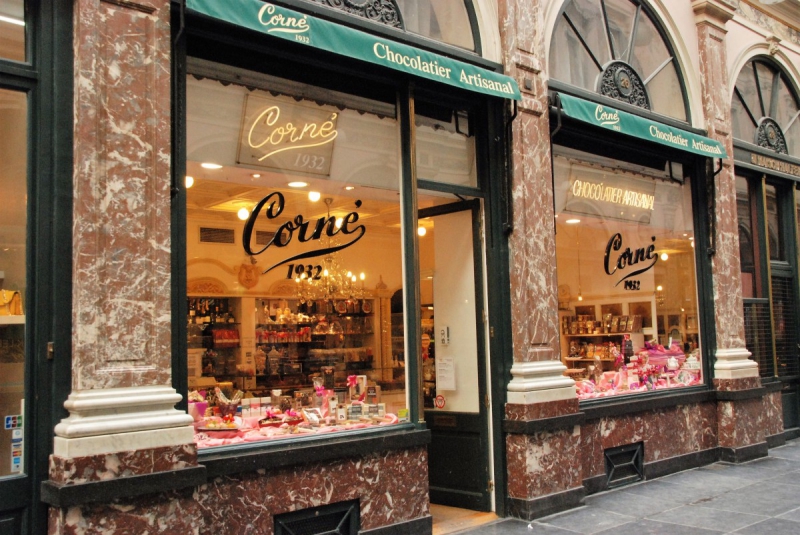 boulangerie-CLAVIERS-min_chocolate_chocolaterie_shop_luxury_chic_gallery_brussels_belgium-558146